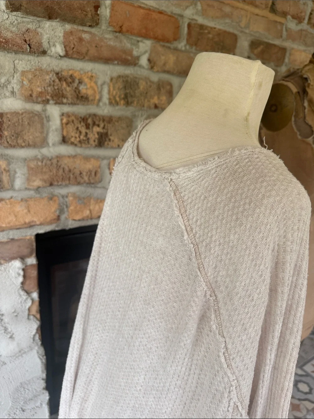 Free People Cream V-Neck Lightweight Knit Tunic Sweater